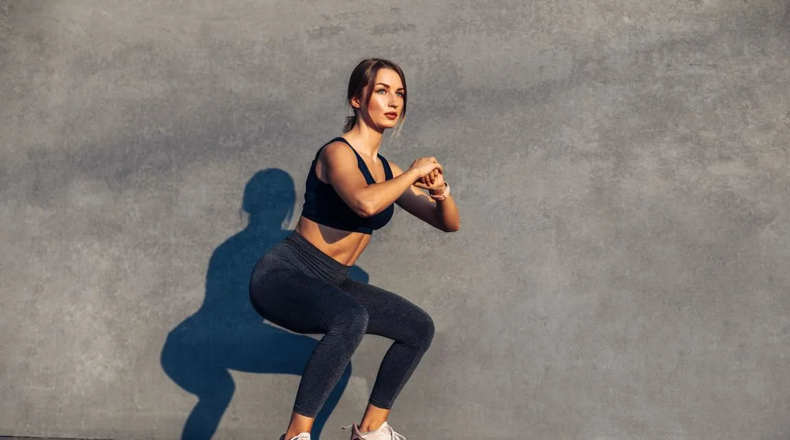 squat buổi sáng