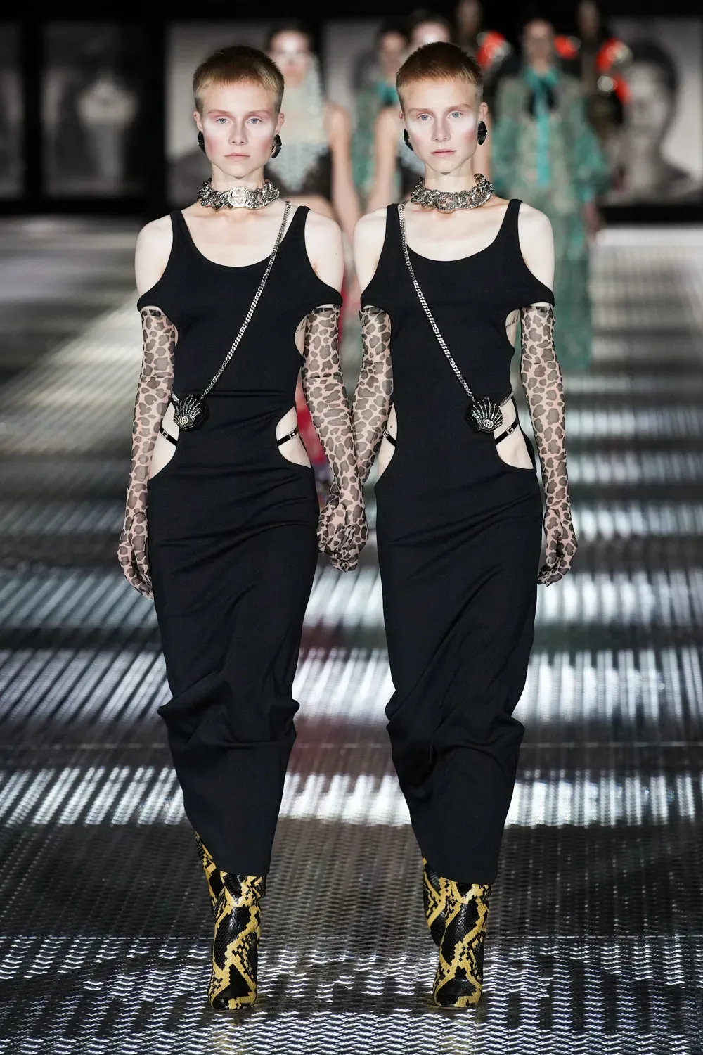 GG xuân hè 2023 look 22