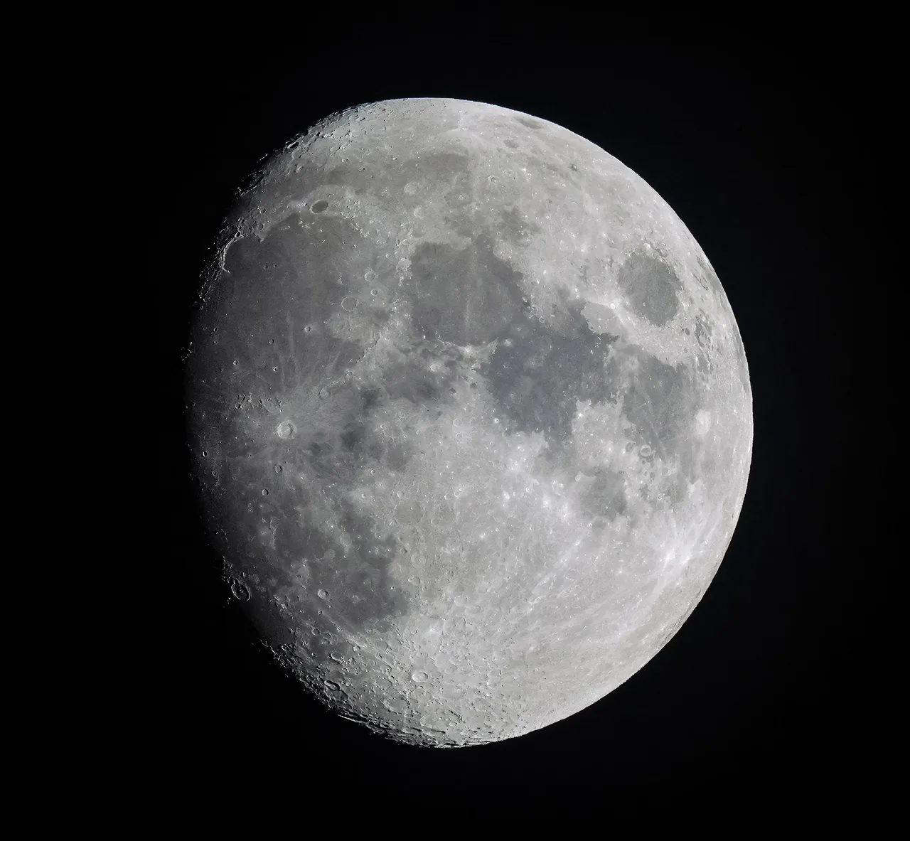 Pha mặt trăng- Waxing Gibbous Moon
