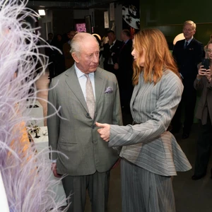 Vua Charles III xuất hiện tại ngày khai mạc London Fashion Week