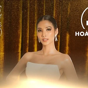 ELLE Beauty Awards 2020 Hoàng Thuỳ đoạt giải best body of the year
