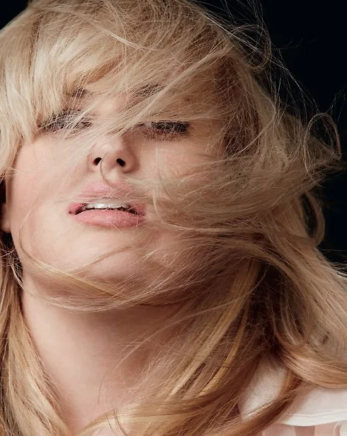 Chân dung diễn viên hài Rebel Wilson