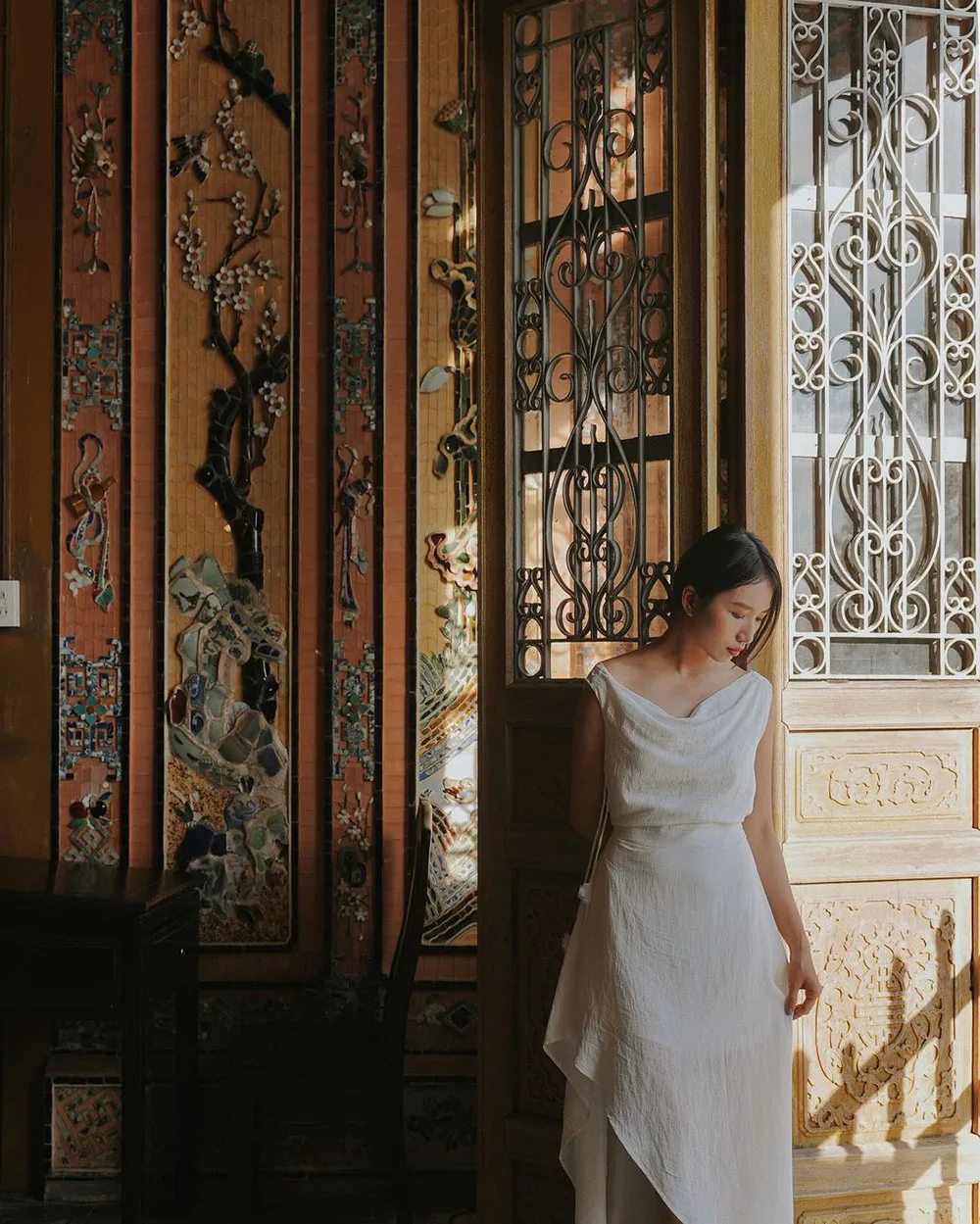 cô gái ở lăng khải định