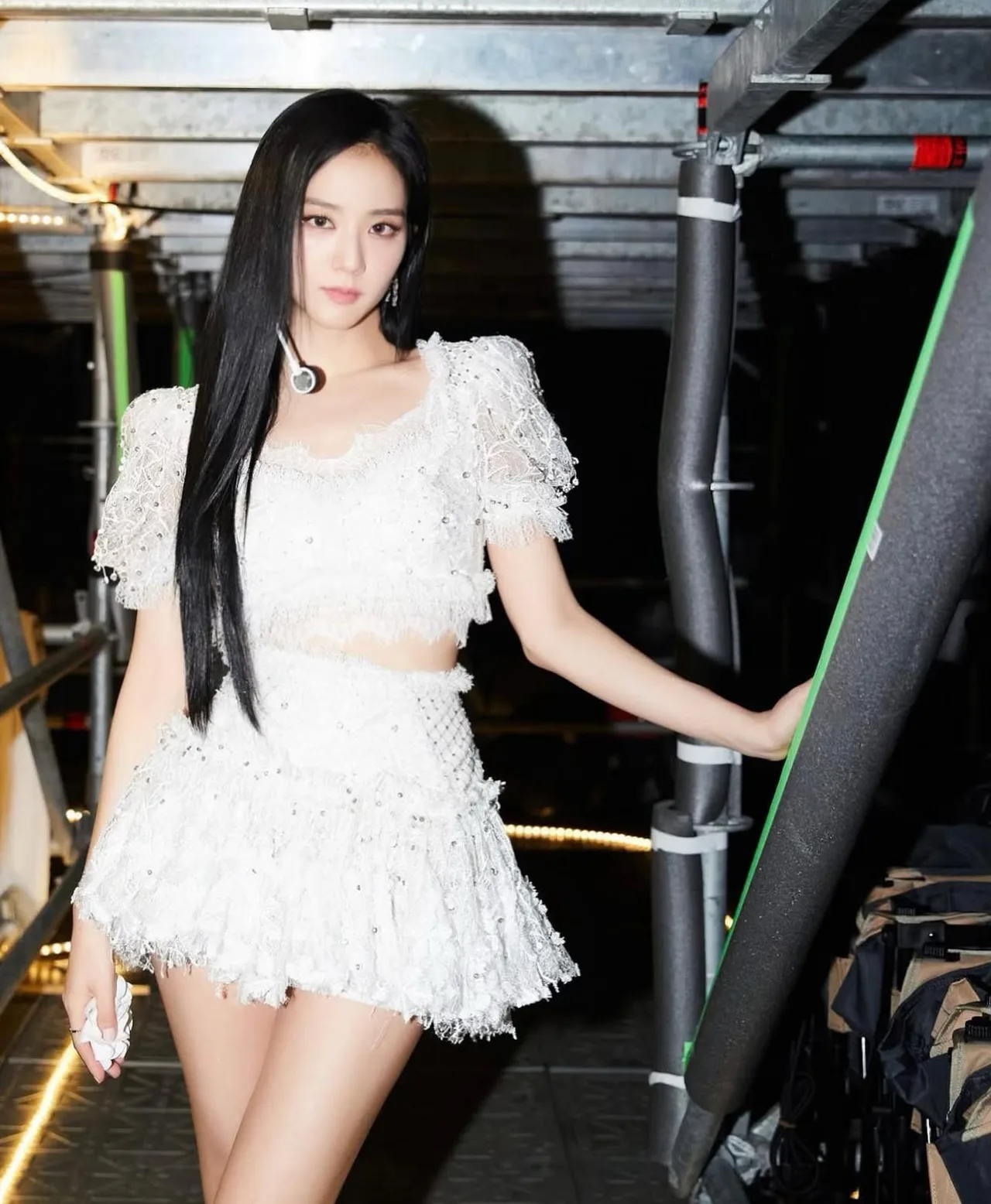 Áo blouse cổ vuông