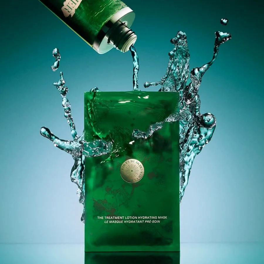 Kiên trì đắp mặt nạ La Mer để sở hữu làn da đẹp. Kiên trì đắp mặt nạ La Mer để sở hữu làn da đẹp.