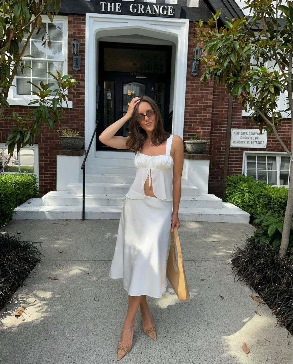 váy midi satin trắng