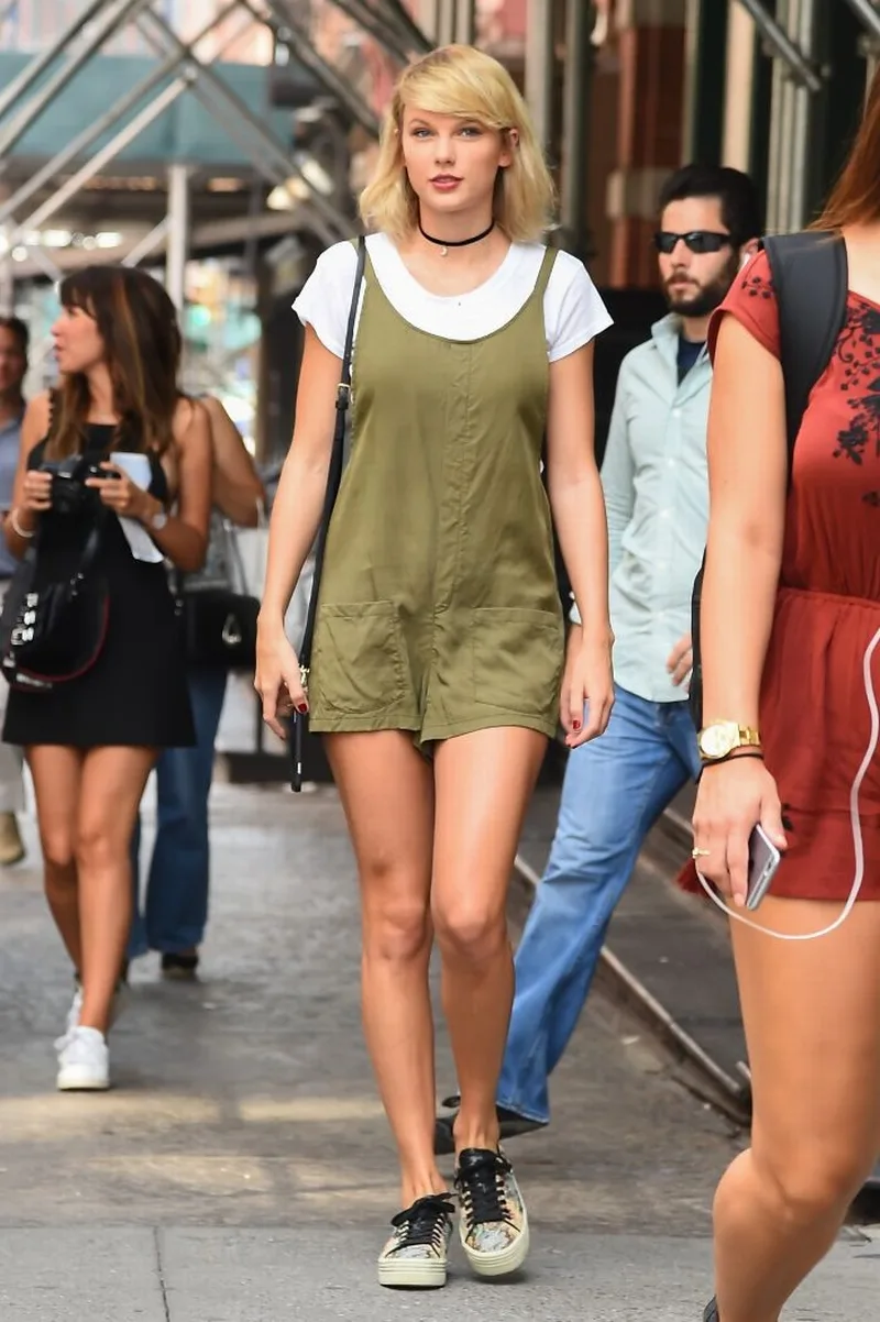 7 cách mix match đơn giản mà hiệu quả của Taylor Swift bạn nhất định phải copycat 7 cách mix match đơn giản mà hiệu quả của Taylor Swift bạn nhất định phải copycat