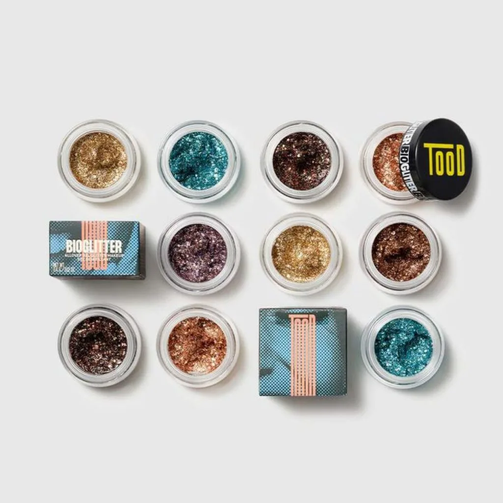 Bioglitter cũng trở thành nhà cung cấp nguyên liệu cho các thương hiệu mỹ phẩm, điển hình như TooD và Niuqi Bioglitter cũng trở thành nhà cung cấp nguyên liệu cho các thương hiệu mỹ phẩm, điển hình như TooD và Niuqi