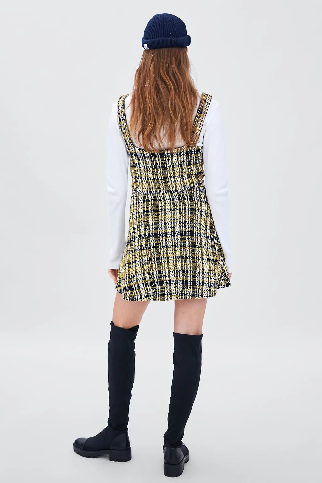 elle việt nam đầm yếm zara 6