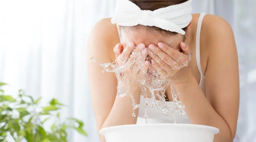Những nguyên nhân nào khiến da mất cân bằng độ pH? Những nguyên nhân nào khiến da mất cân bằng độ pH?
