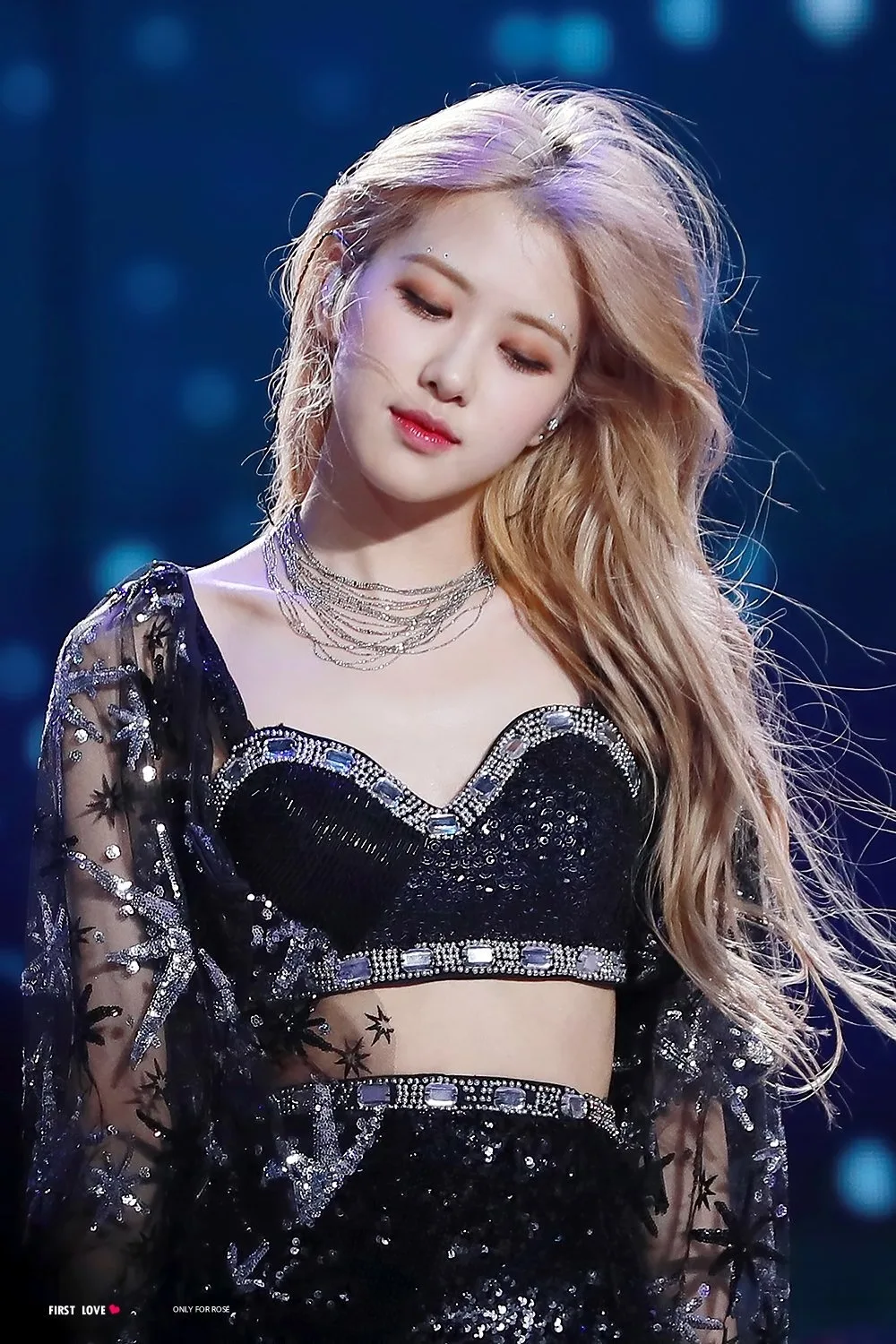Rosé - bí quyết sỡ hữu vòng eo con kiến Rosé - bí quyết sỡ hữu vòng eo con kiến