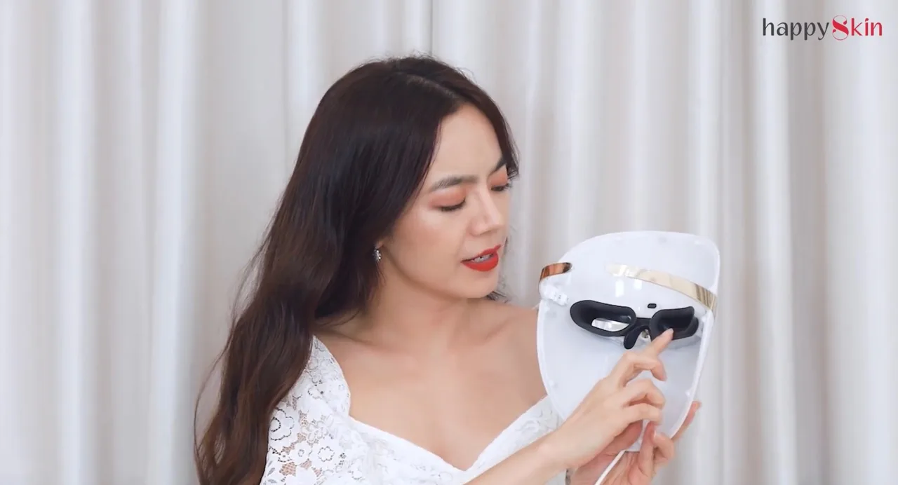 Beauty blogger Emmi Hoang cảm nhận về mặt nạ công nghệ LG Derma LED