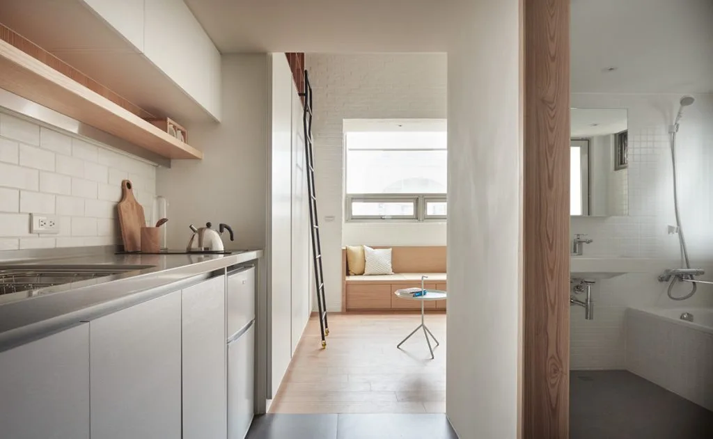 12.white-and-wood-small-apartment-decor