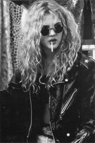 Drew Barrymore và grunge.
