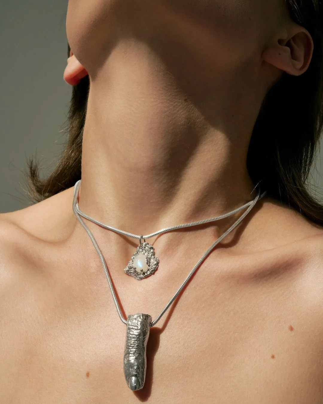 dây chuyền đá moonstone của Scraw