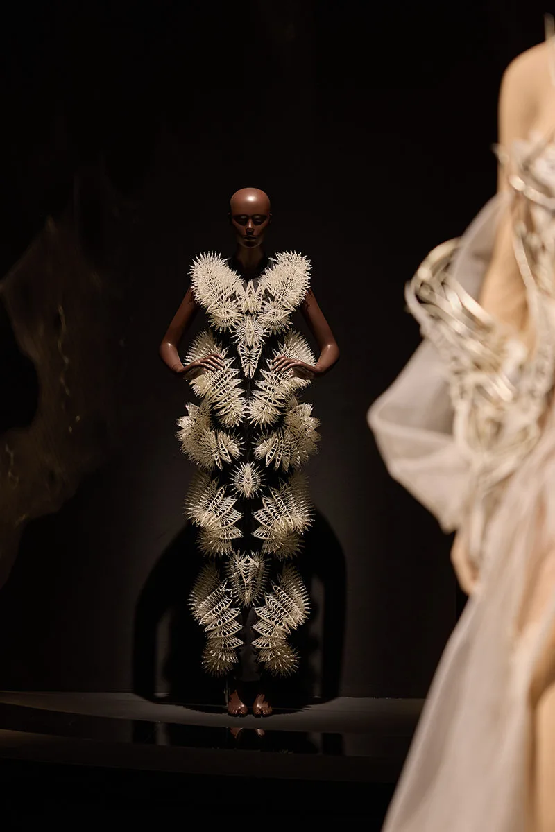triển lãm Iris van Herpen