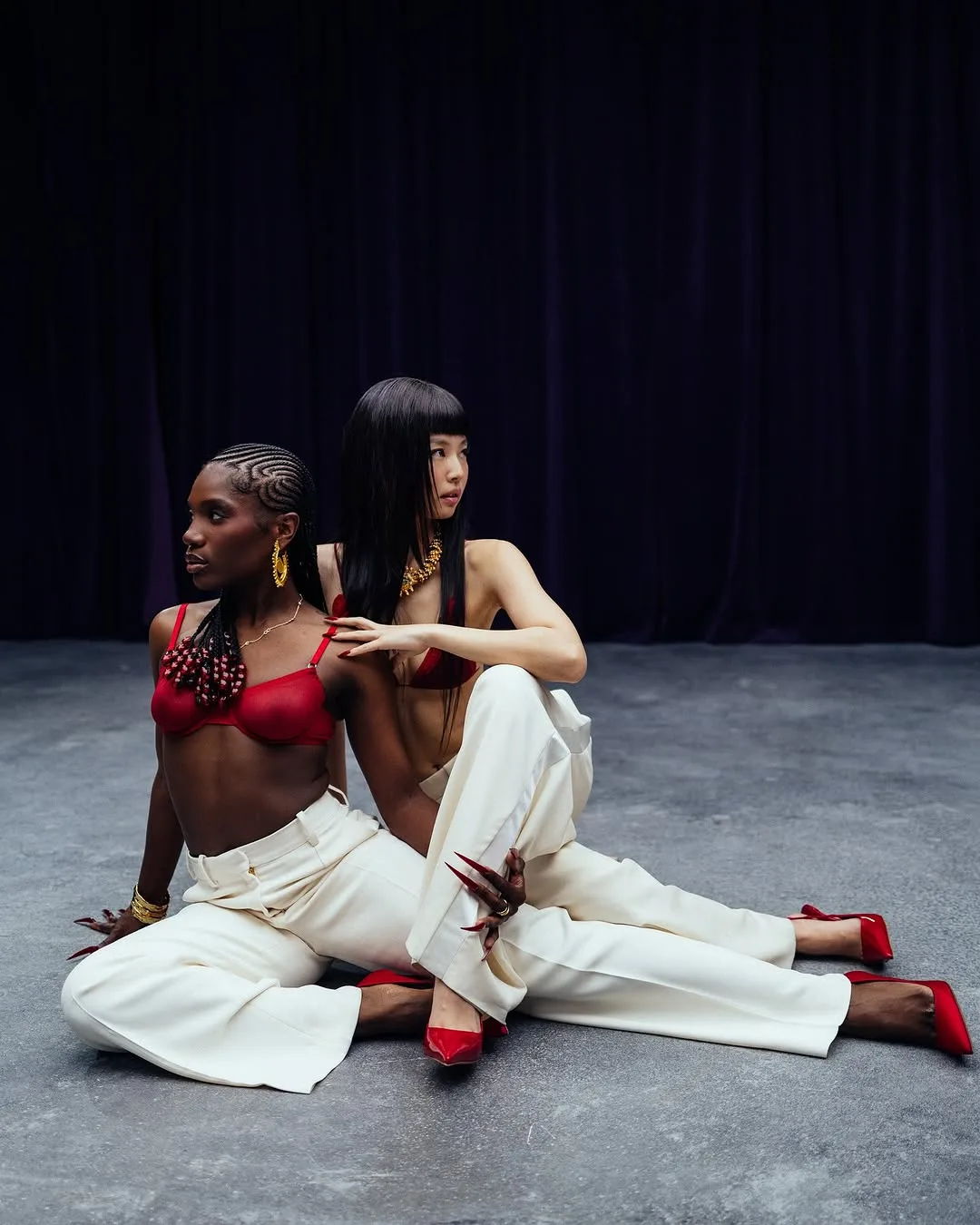 thời trang MV Jennie và Doechii