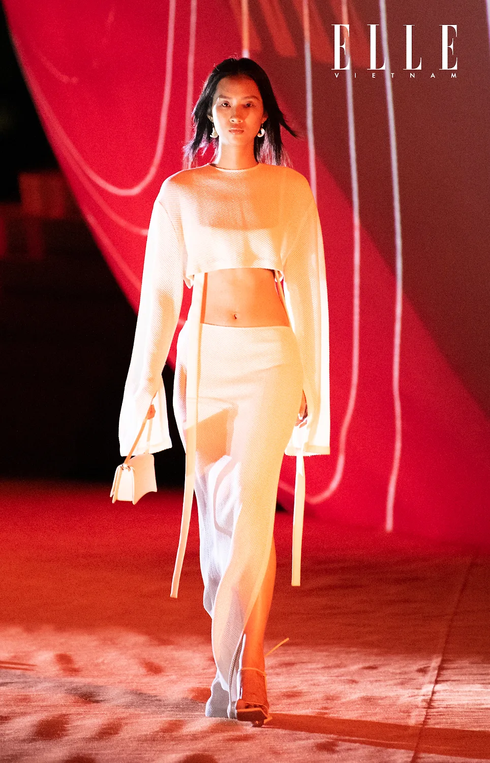 ELLE Fashion Show 2022 BST Figure CHATS by C.Dam look 1