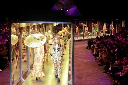 Show diễn ấn tượng của Gucci tại Tuần lễ thời trang Milan