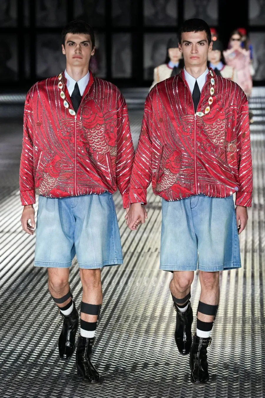 GG xuân hè 2023 look 44