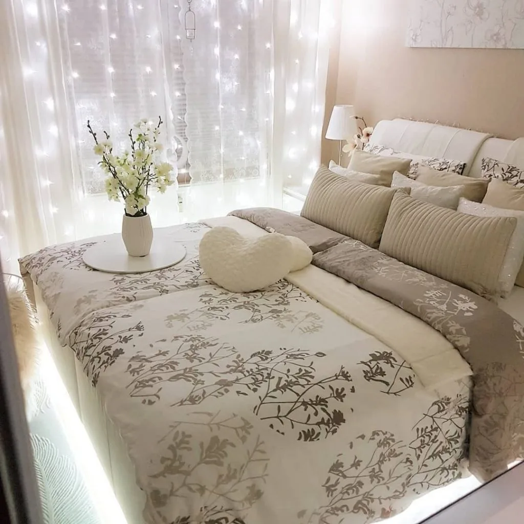 Vật dụng trong phòng ngủ của fashionista 2 Vật dụng trong phòng ngủ của fashionista 2