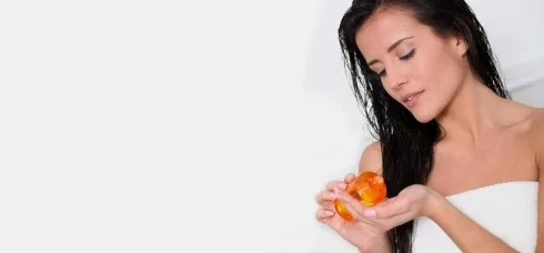 Công dụng và cách dưỡng tóc bằng dầu oliu 2