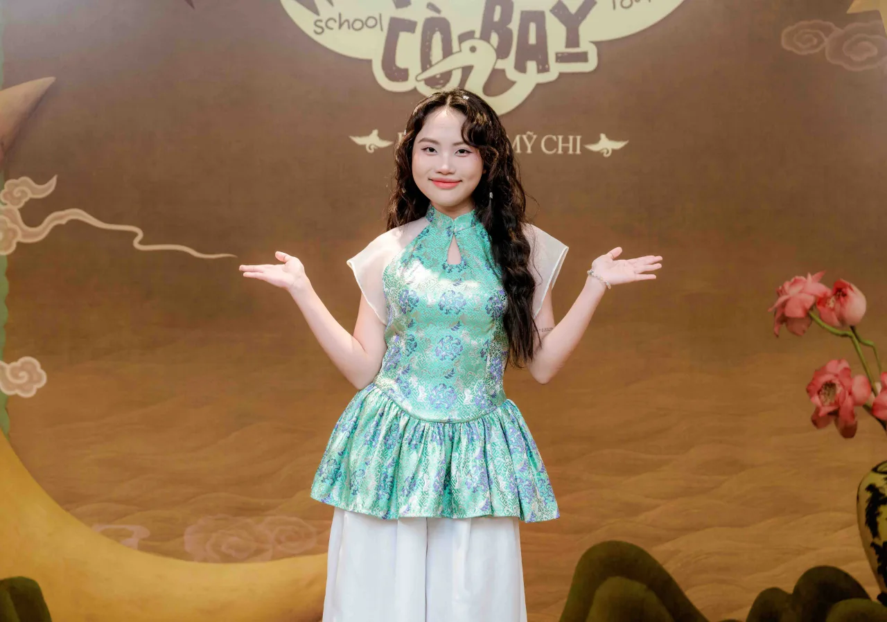 phương mỹ chi tại họp báo school tour 2024