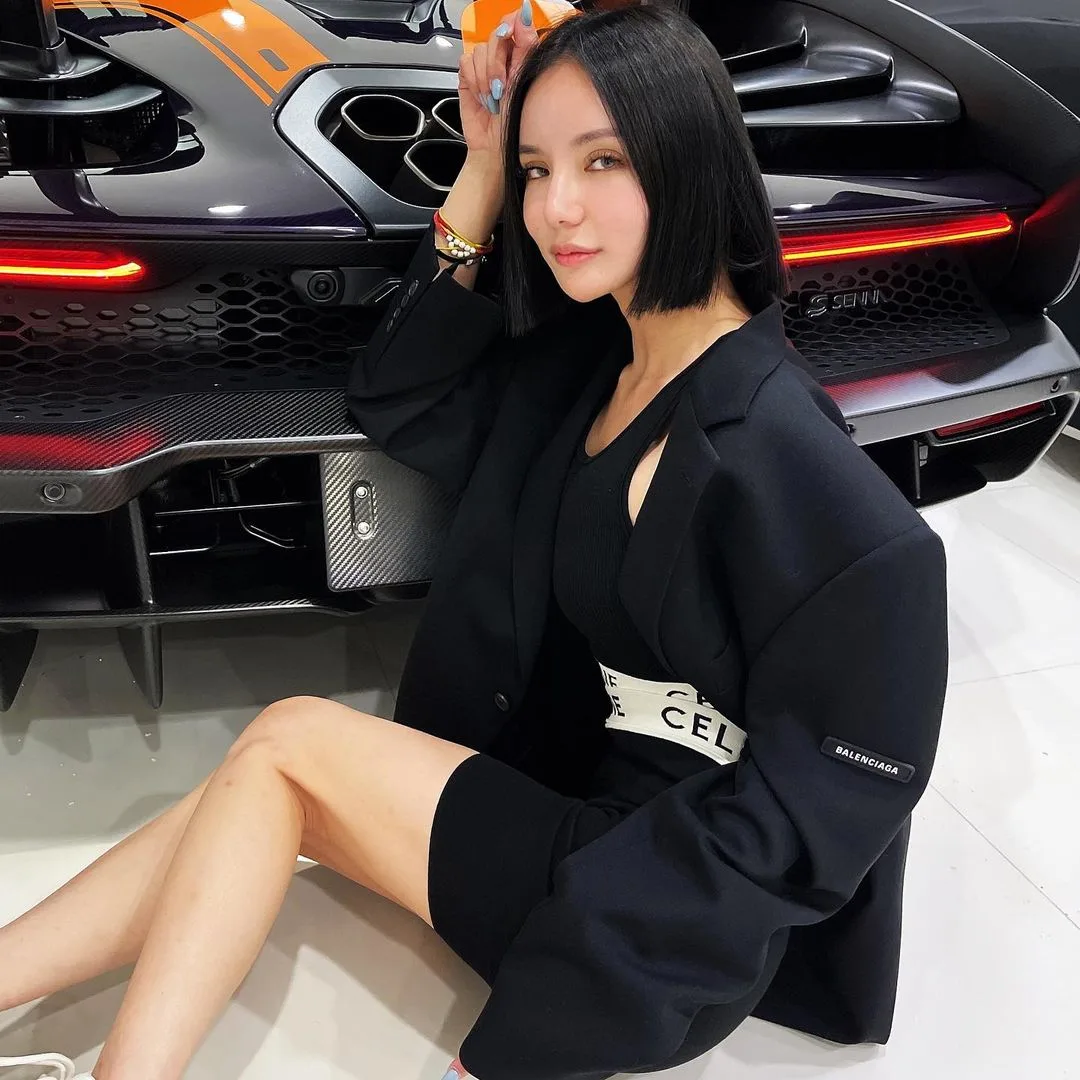 Kim Lim mặc đồ CELINE