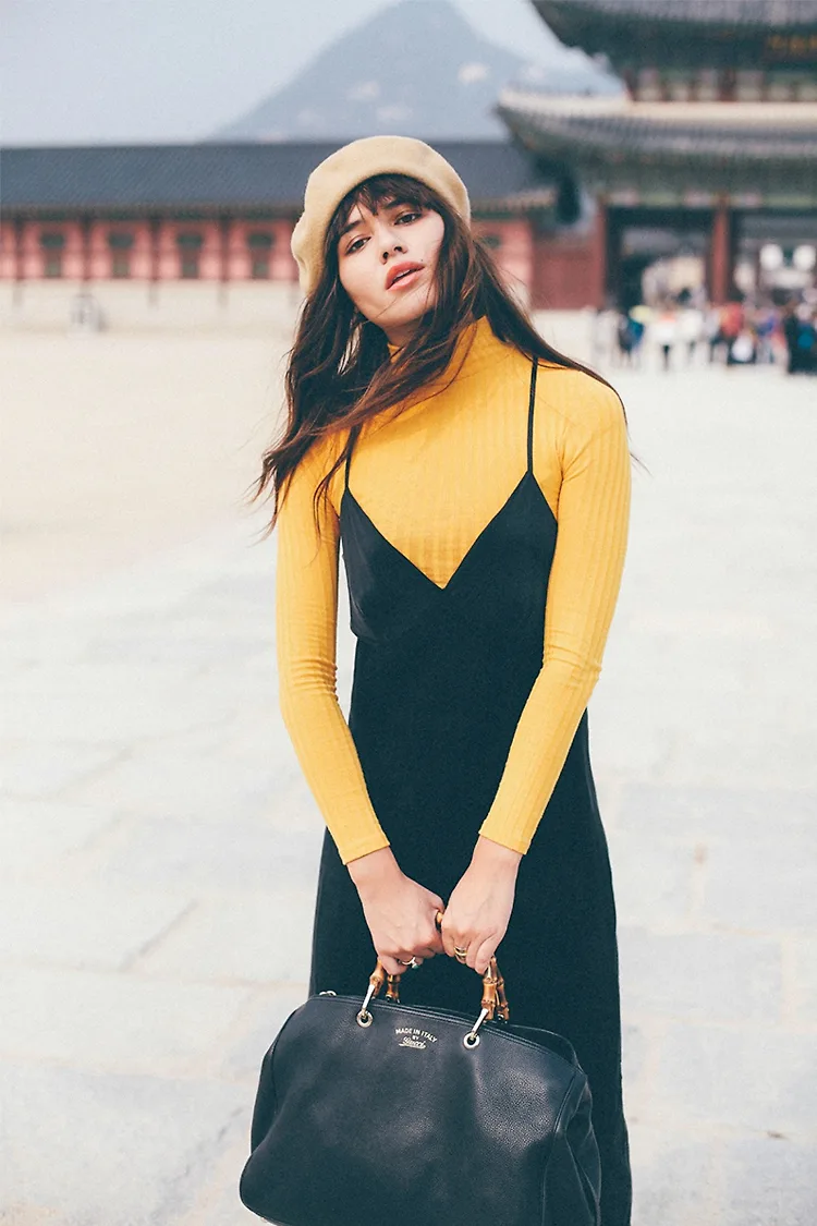 ELLE Style Calendar: Áo cổ lọ 12