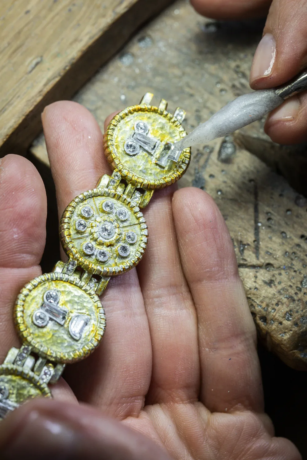 thủ công trang sức Van Cleef & Arpels