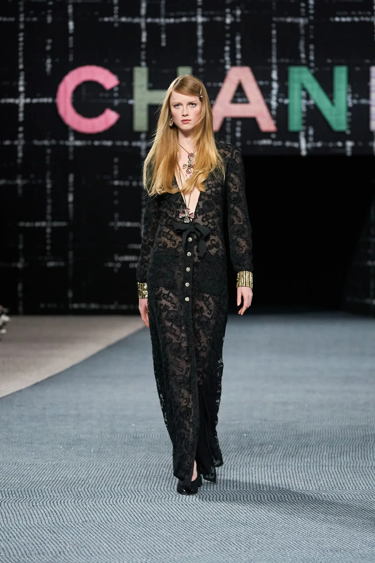 Chanel RTW Thu Đông 2022 look 70