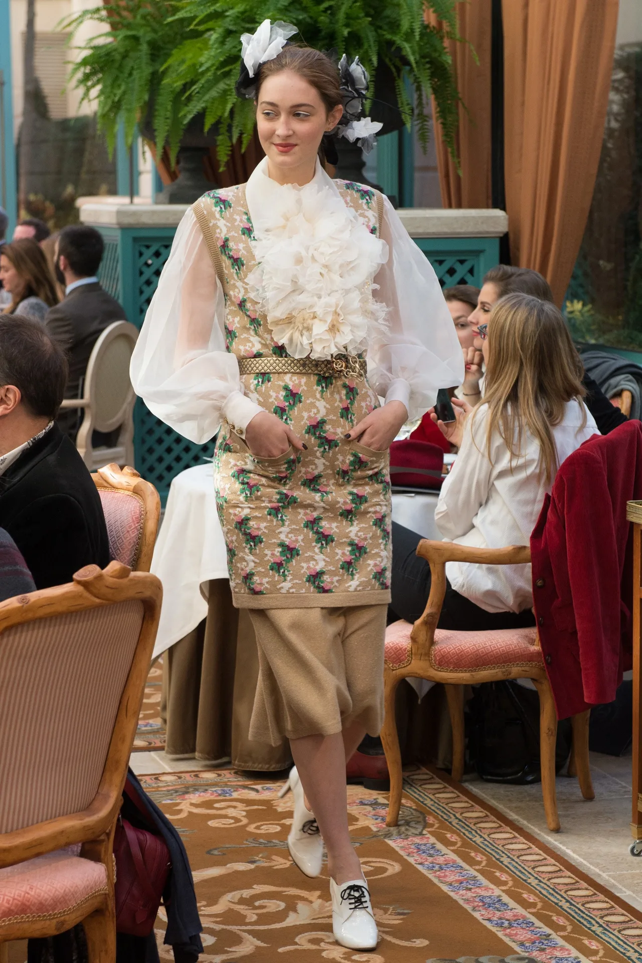 bst thoi trang chanel prefall 2017