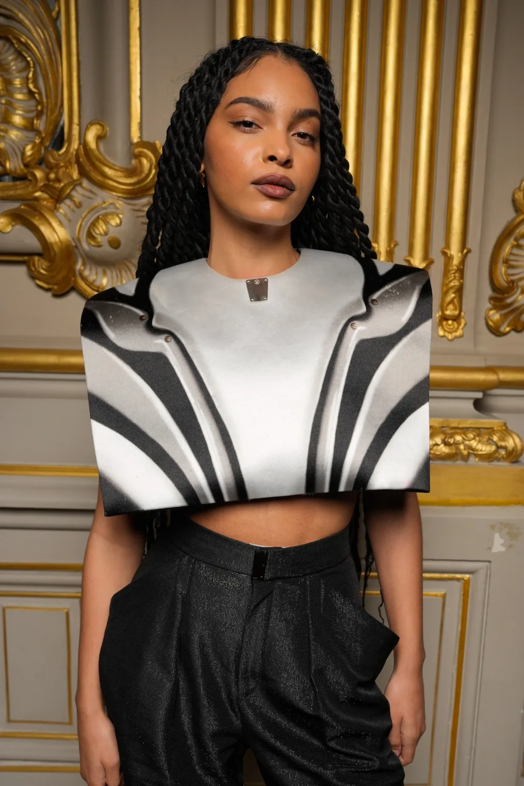 sharon alexi hàng front row show Louis Vuitton thu đông 2023