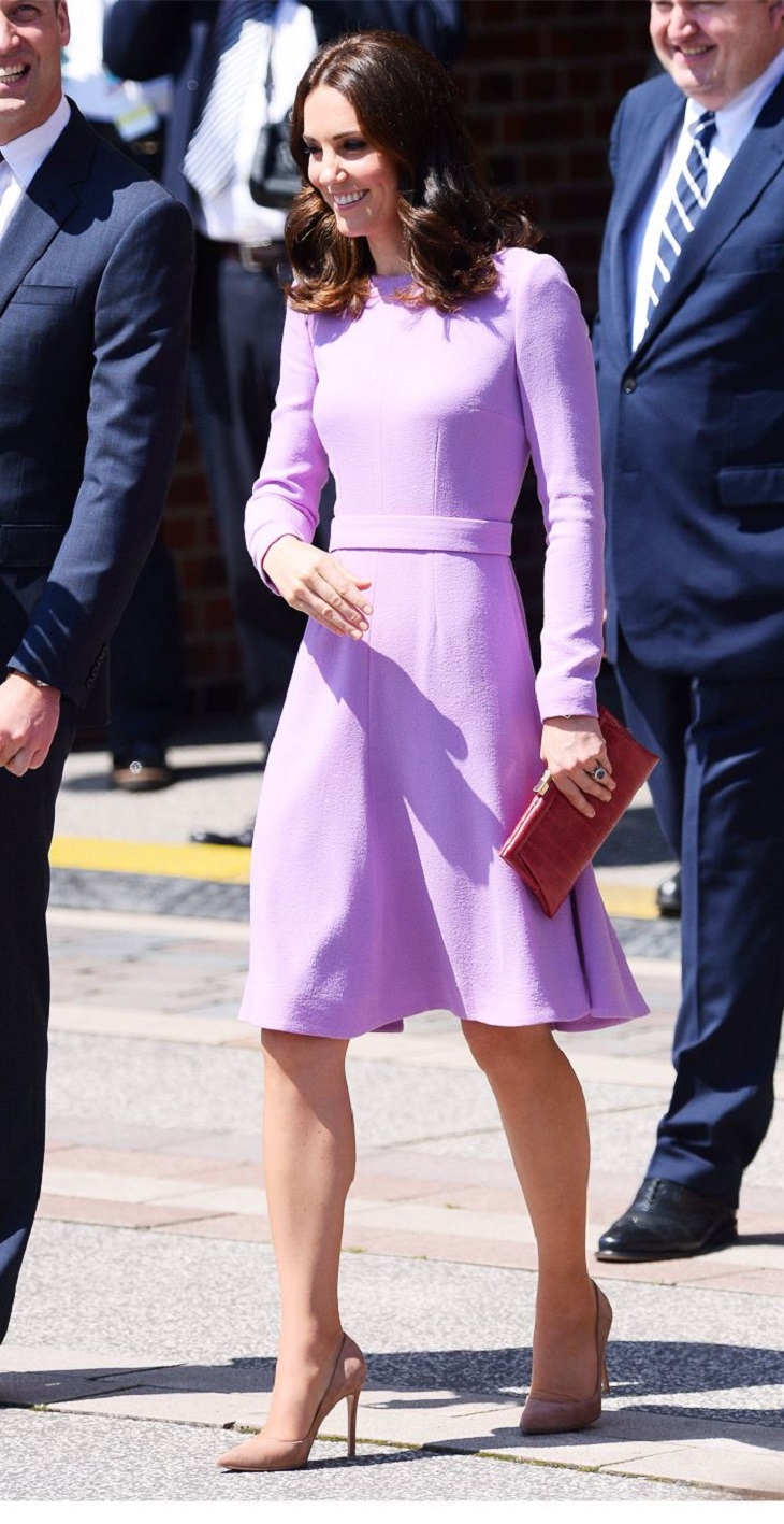 8 lần diện đẹp chuẩn “biên tập viên thời trang” của công nương Kate Middleton 8 lần diện đẹp chuẩn “biên tập viên thời trang” của công nương Kate Middleton