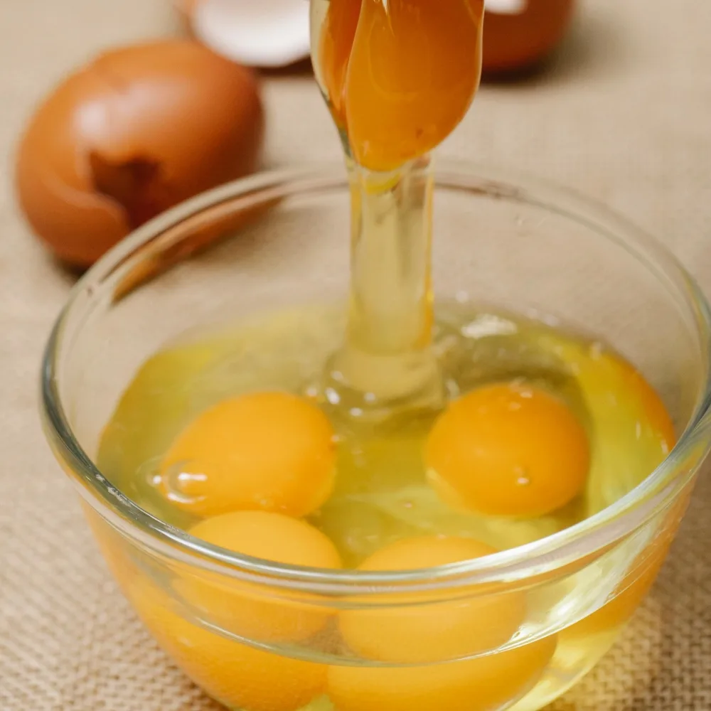 lòng đỏ trứng gà