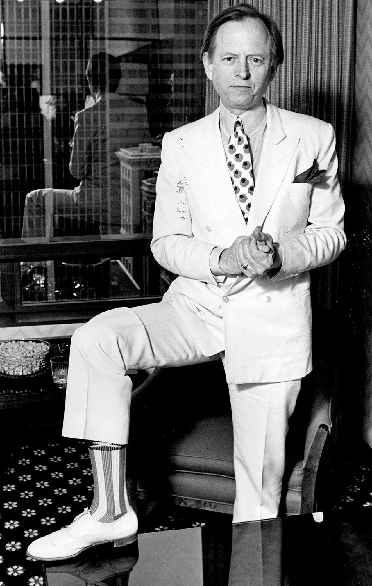 văn sĩ Tom Wolfe