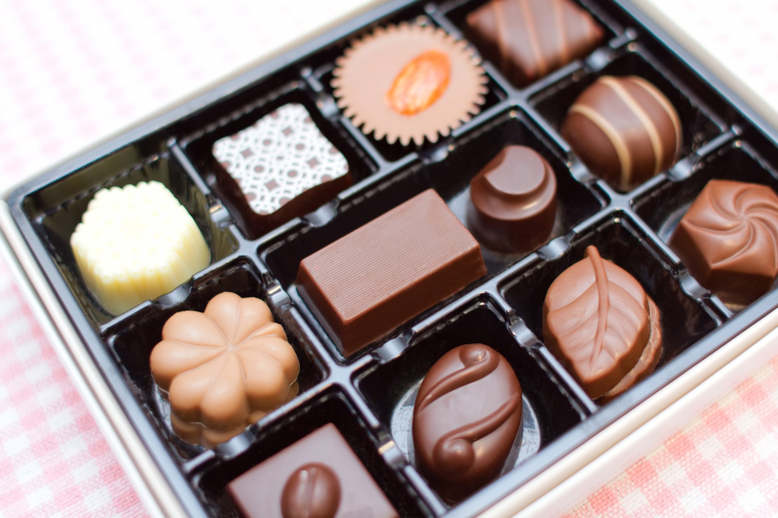 Valentine trắng 3