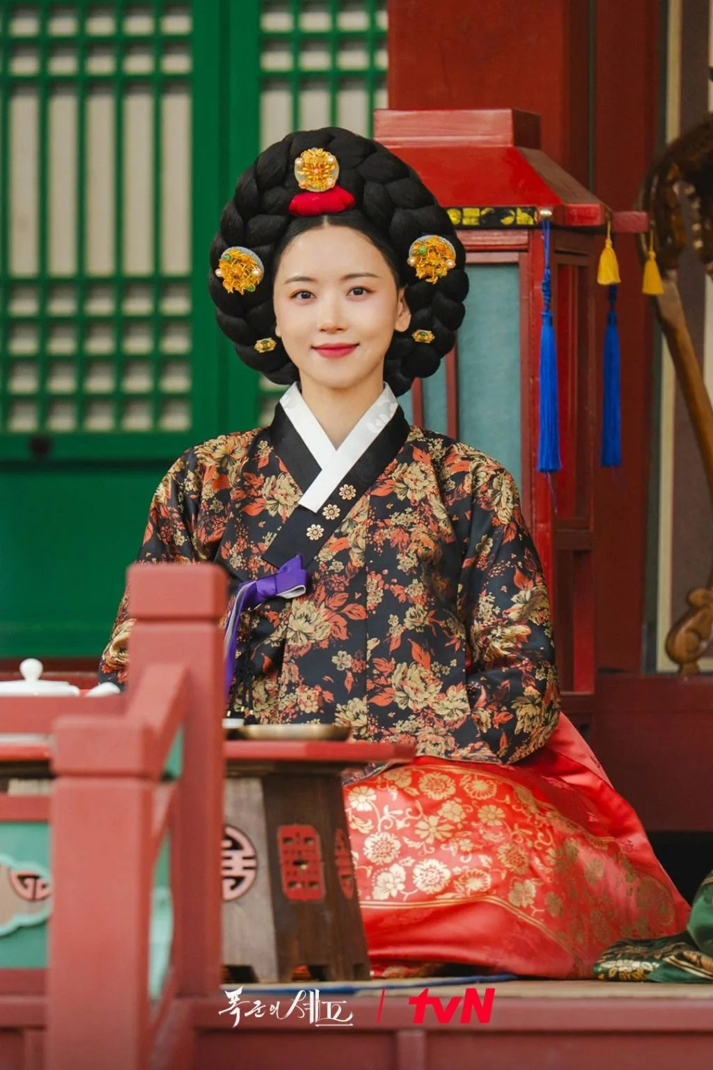 Trâm vàng và ngọc bội tinh xảo"ác nữ" Kang Han Na
