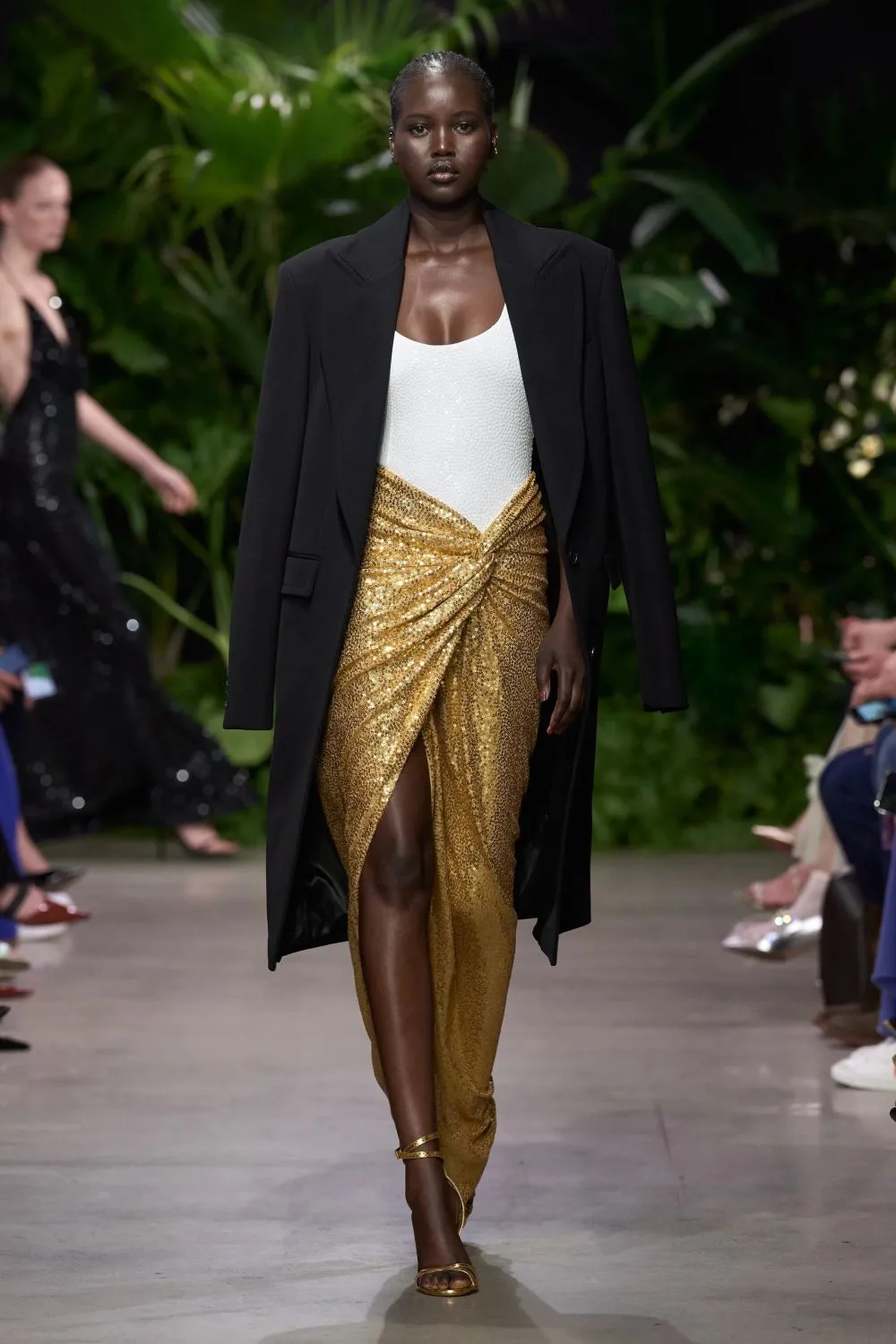 MK xuân hè 2023 look 63