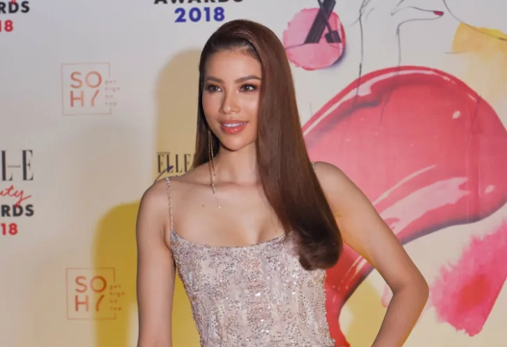ELLE Beauty Awards 2018 phong cách trang điểm ấn tượng tóc thẳng 4 ELLE Beauty Awards 2018 phong cách trang điểm ấn tượng tóc thẳng 4