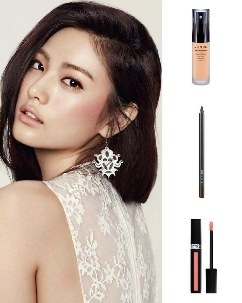 ELLE Beauty Calendar: Cách trang điểm rạng rỡ cho cô bạn phù dâu trong ngày cưới bạn thân ELLE Beauty Calendar: Cách trang điểm rạng rỡ cho cô bạn phù dâu trong ngày cưới bạn thân