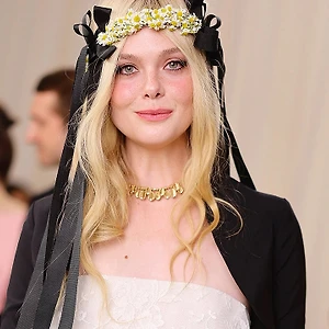 Cartier công bố Elle Fanning là đại sứ toàn cầu và gương mặt của BST Grain De Café