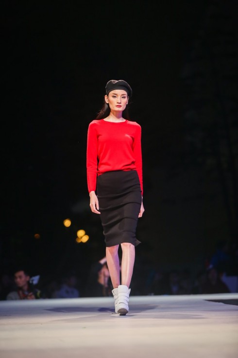 Next top Model Lê Thúy trong trang phục len lông cừu Úc của CANIFA
