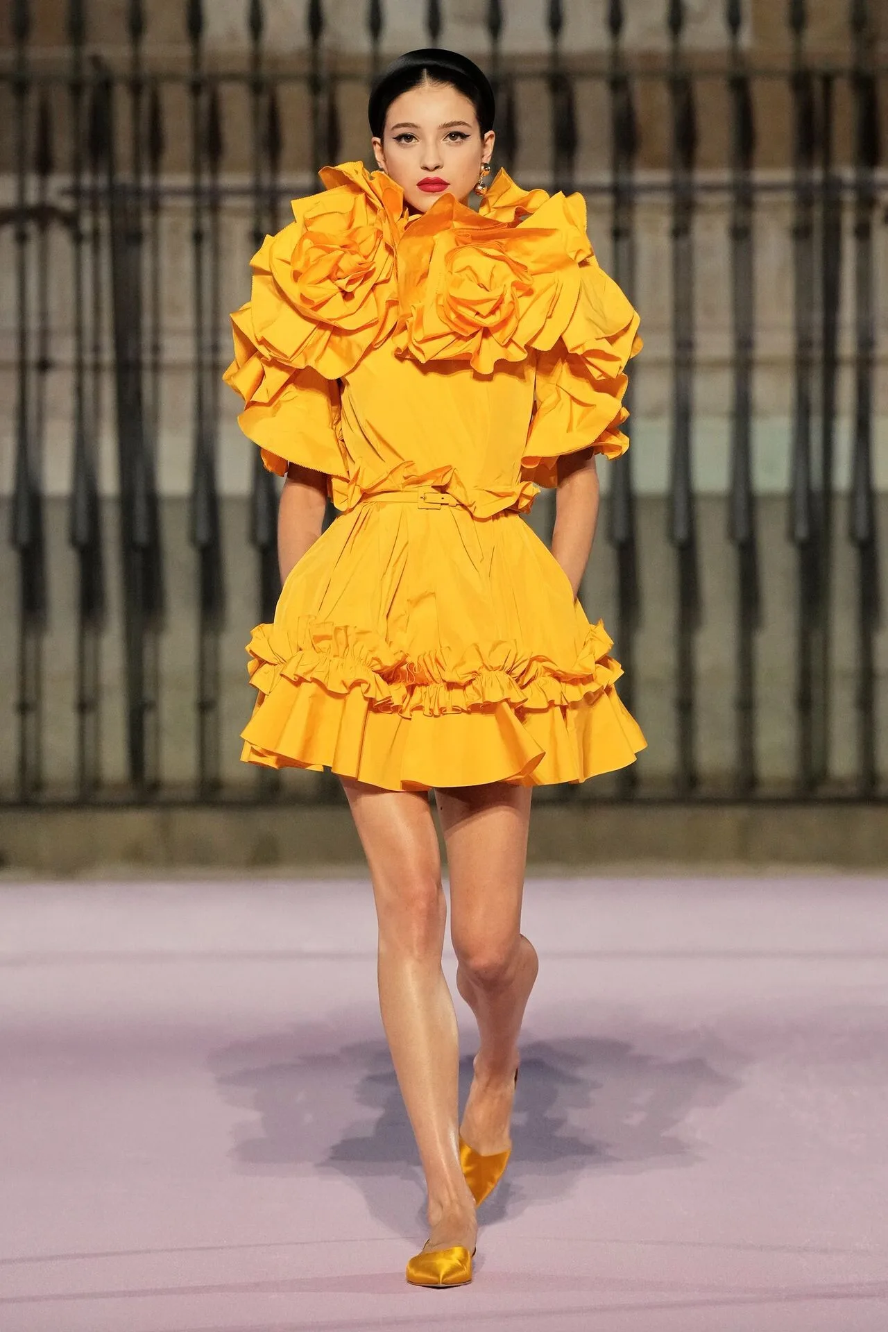 BST Xuân-Hè 2026 của Carolina Herrera.