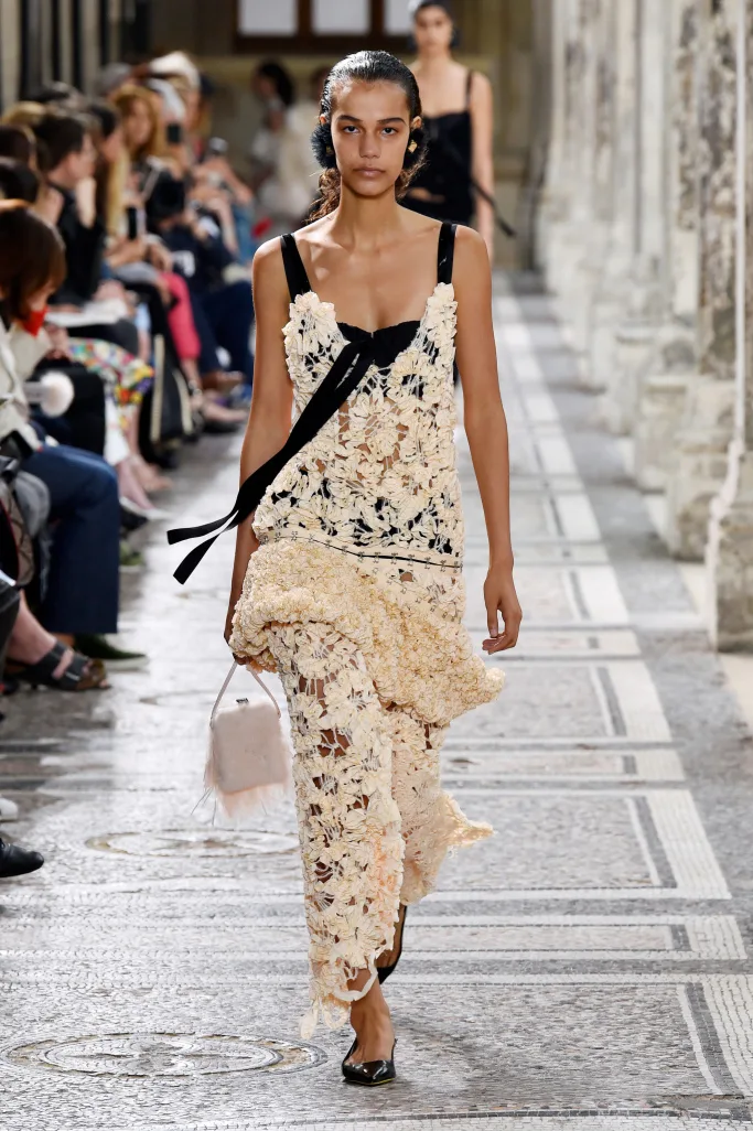 Proenza Schouler ấn tượng tại Paris Haute Couture