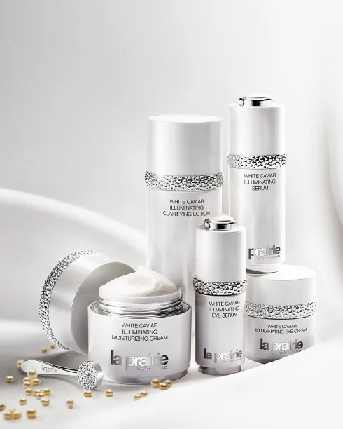 Bên cạnh đó Jaqueline cũng yêu thích kem dưỡng của hãng mỹ phẩm cao cấp La Prairie.