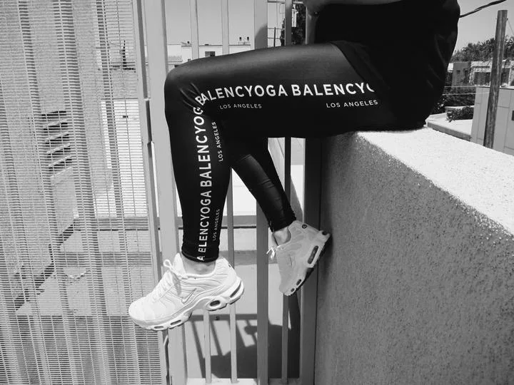 BALENCYOGA - elle Vietnam 7