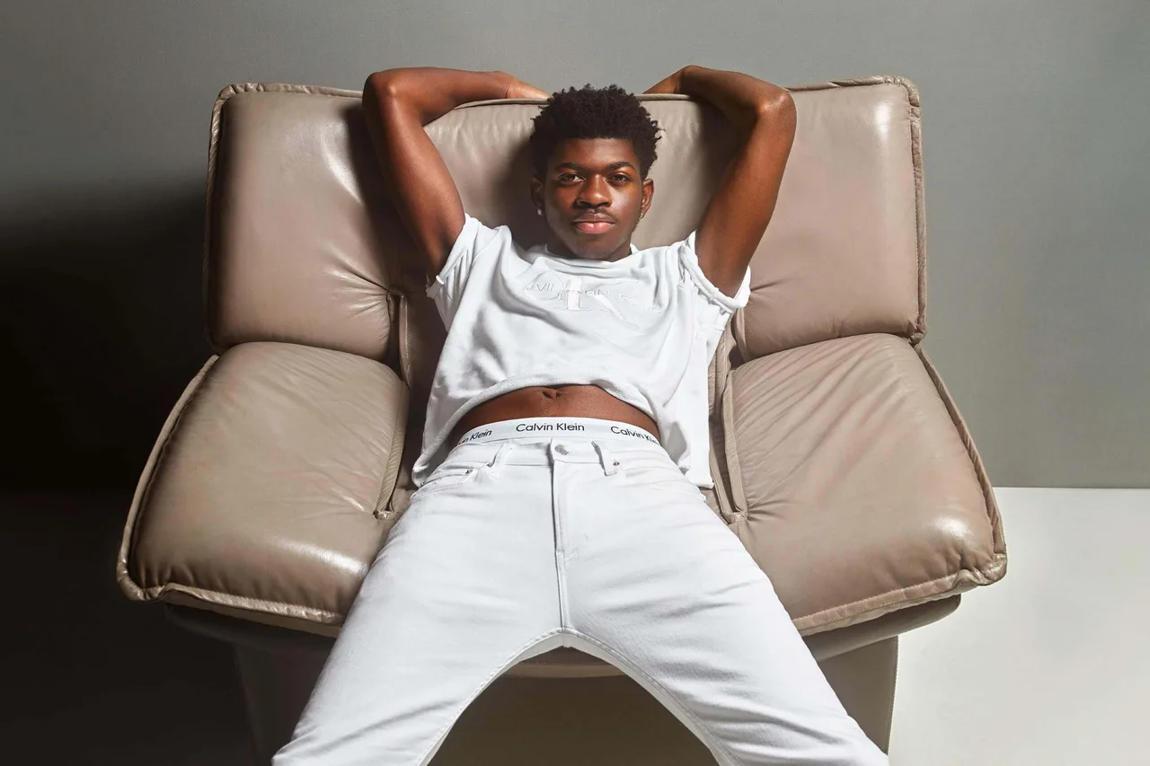 Lil Nas X xuất hiện trong chiến dịch thời trang Xuân - Hè 2020 của Calvin Klein