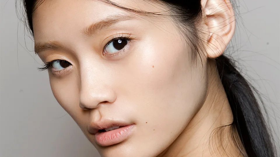 Hướng dẫn cách sử dụng serum đúng cách theo các chuyên gia
