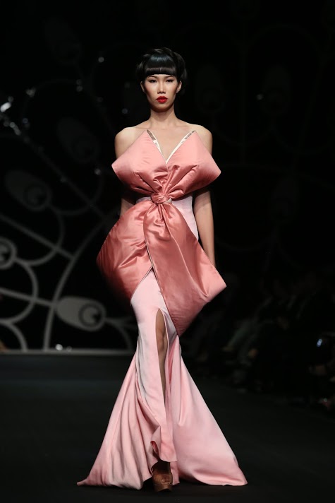 BST Haute Couture Thu-Đông 2015-16 của NTK Alexis Mabille 01